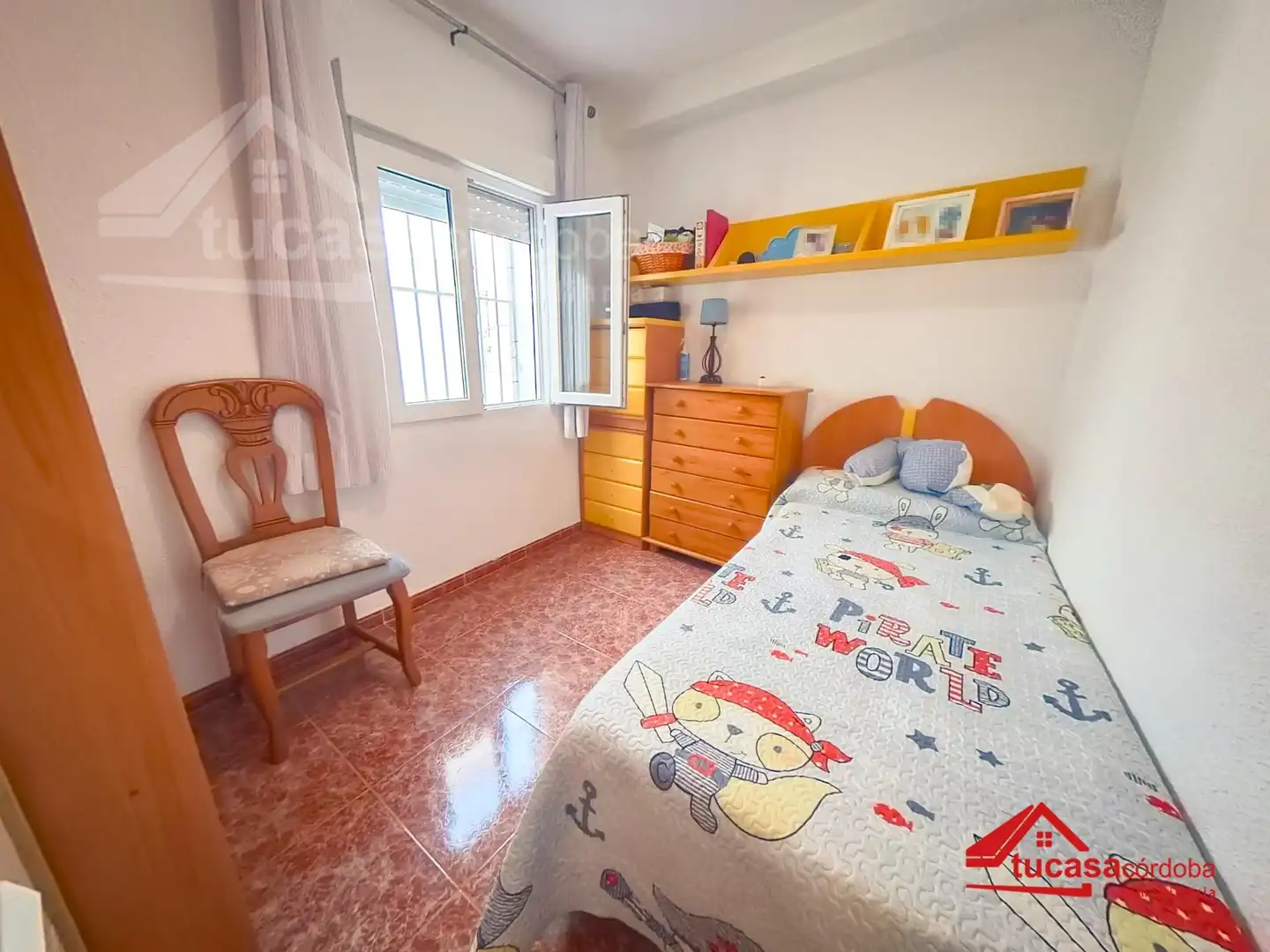 Bedroom of Flat for sale in Córdoba  with Air Conditioner