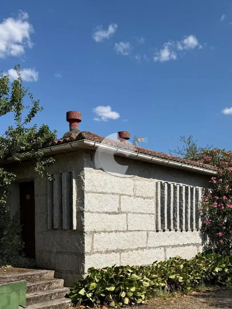 Exterior view of Houses for sale in Entrimo  with Heating, Private garden and Storage room