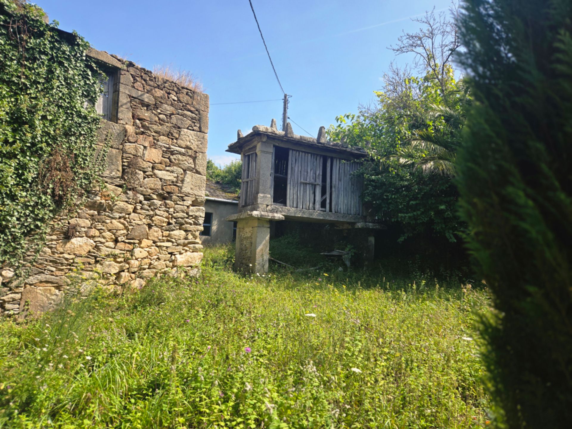 Country house for sale in Viveiro  with Private garden and Storage room