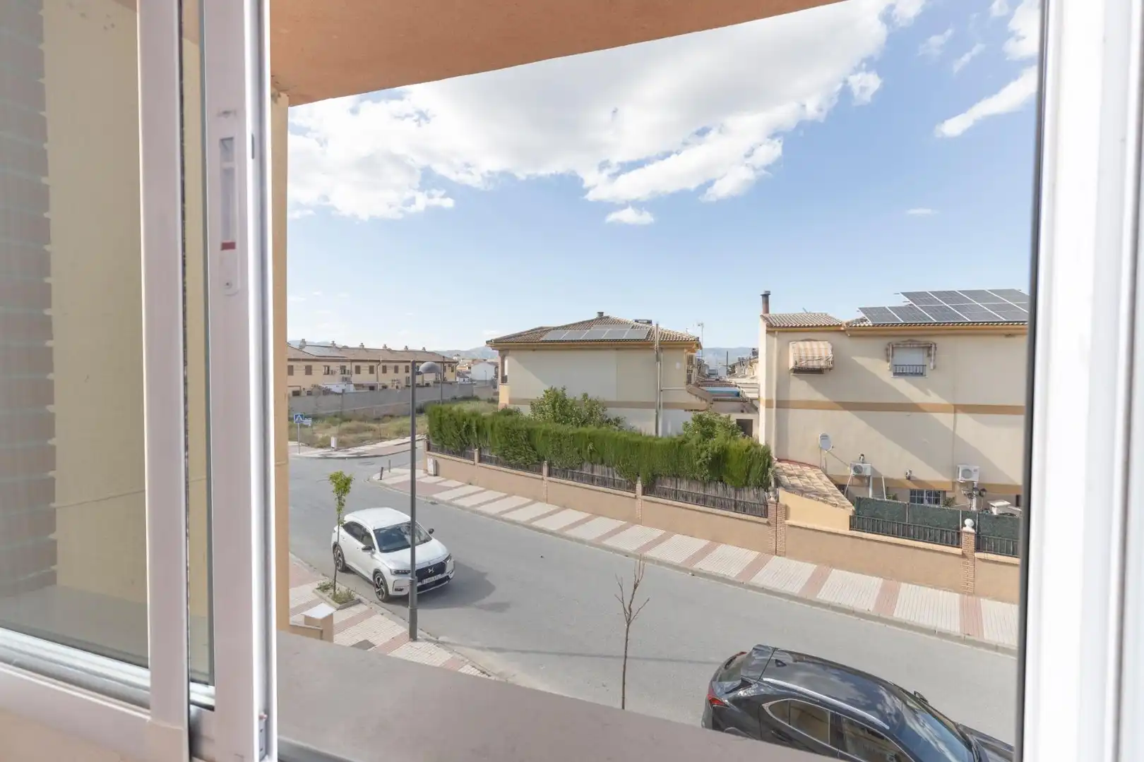 Vista exterior de Casa adosada en venda en Chauchina amb Traster i Balcó