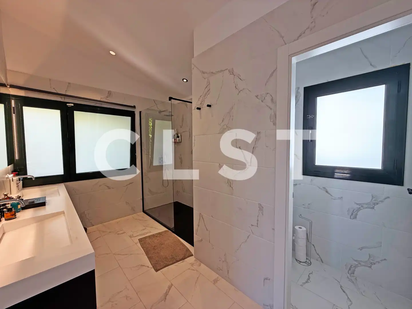 Bathroom of Houses for rent in Castelldefels  with Air Conditioner, Heating and Private garden