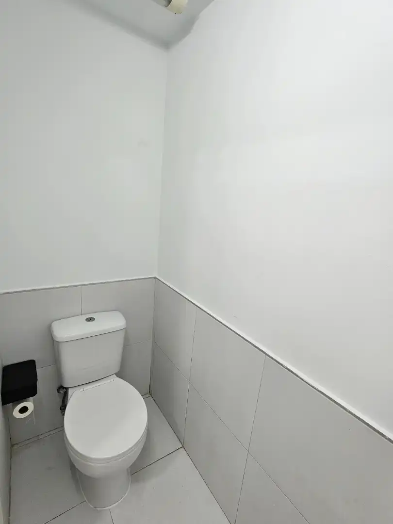 Bany de Loft en venda en Madrid amb Aire condicionat, Calefacció i Jardí privat