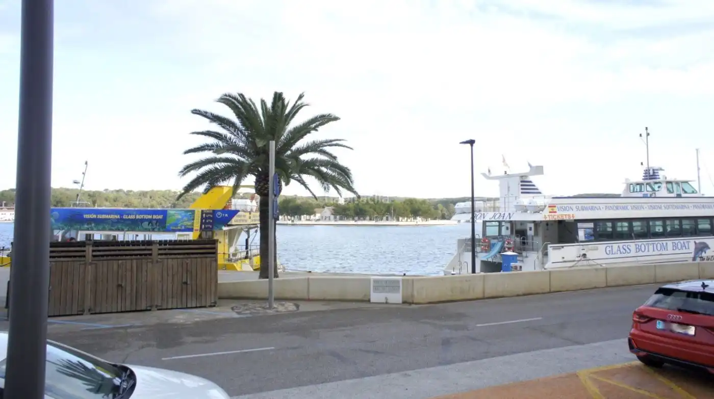 Ground floor to rent in Avinguda de Fort de l'Eau 2