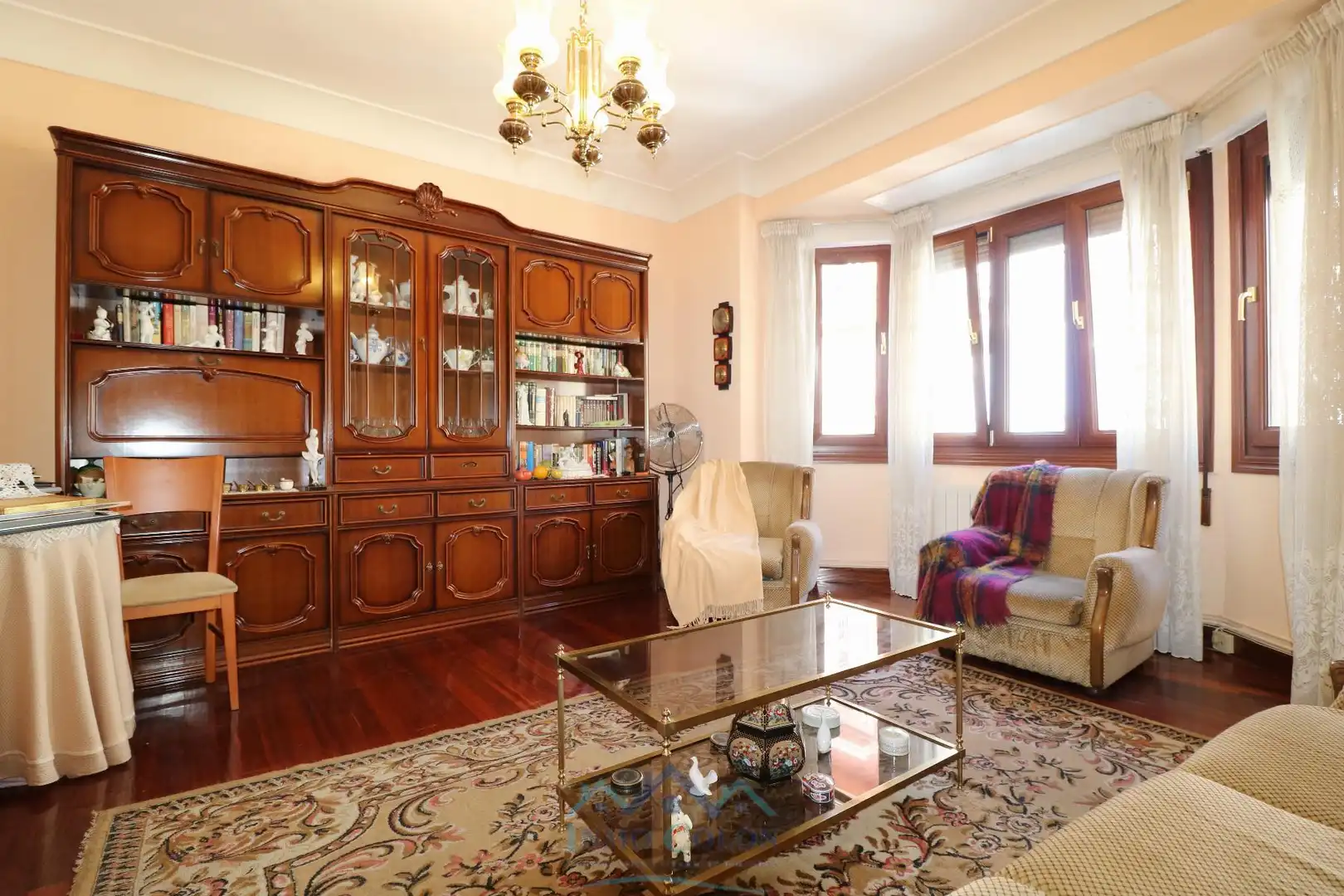 Sala de estar de Piso en venta en Irun  con Calefacción y Trastero