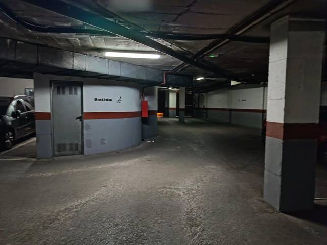 Garaje en Venta en Altozano - Conde Lumiares