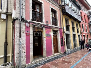 Locale commerciale in vendita a Calle López Muñiz