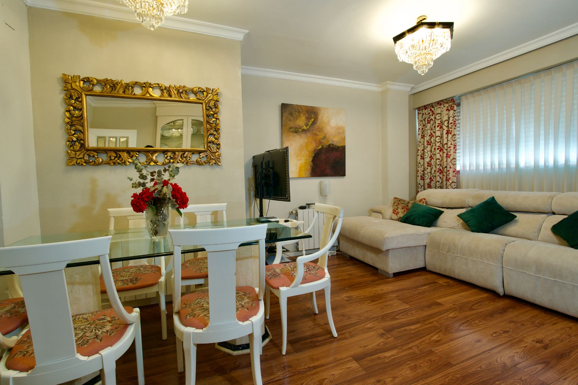 Living room of Flat for sale in  Valencia Capital  with Air Conditioner, Heating and Parquet flooring