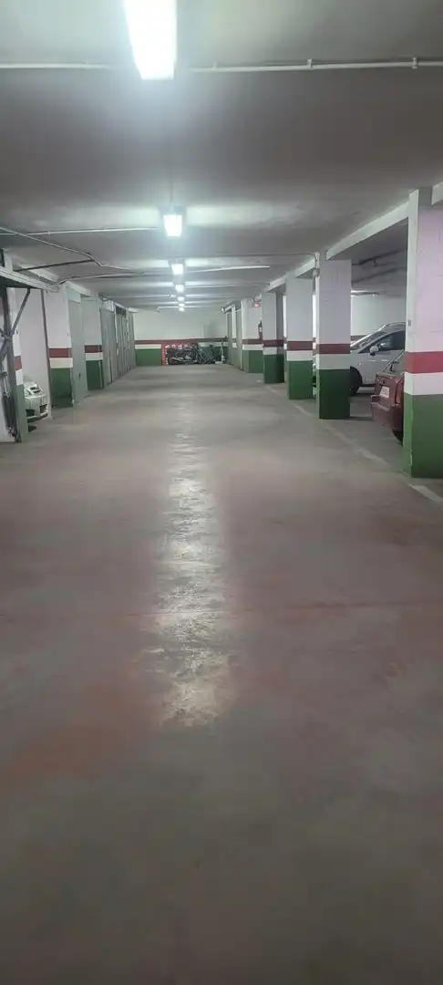 Parkplatz zum Verkauf in Núcleo urbano, imagen 2