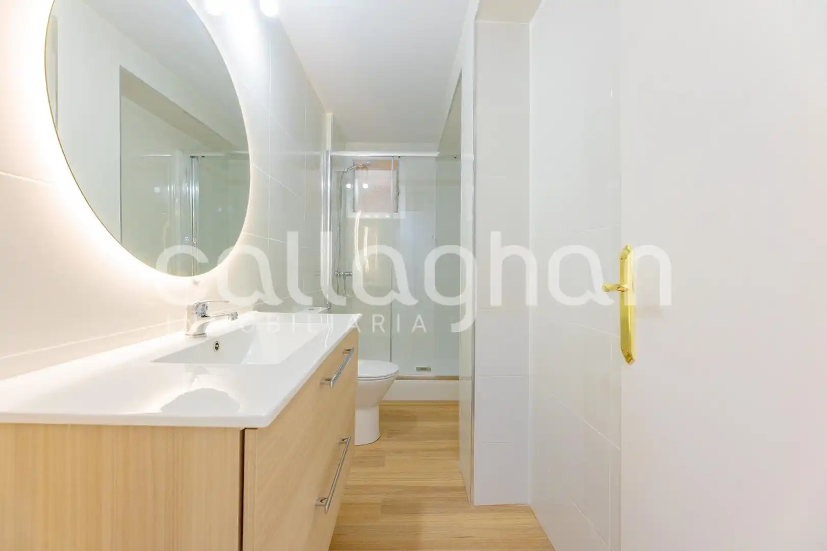 Baño de Piso en venta en Valencia con Balcón