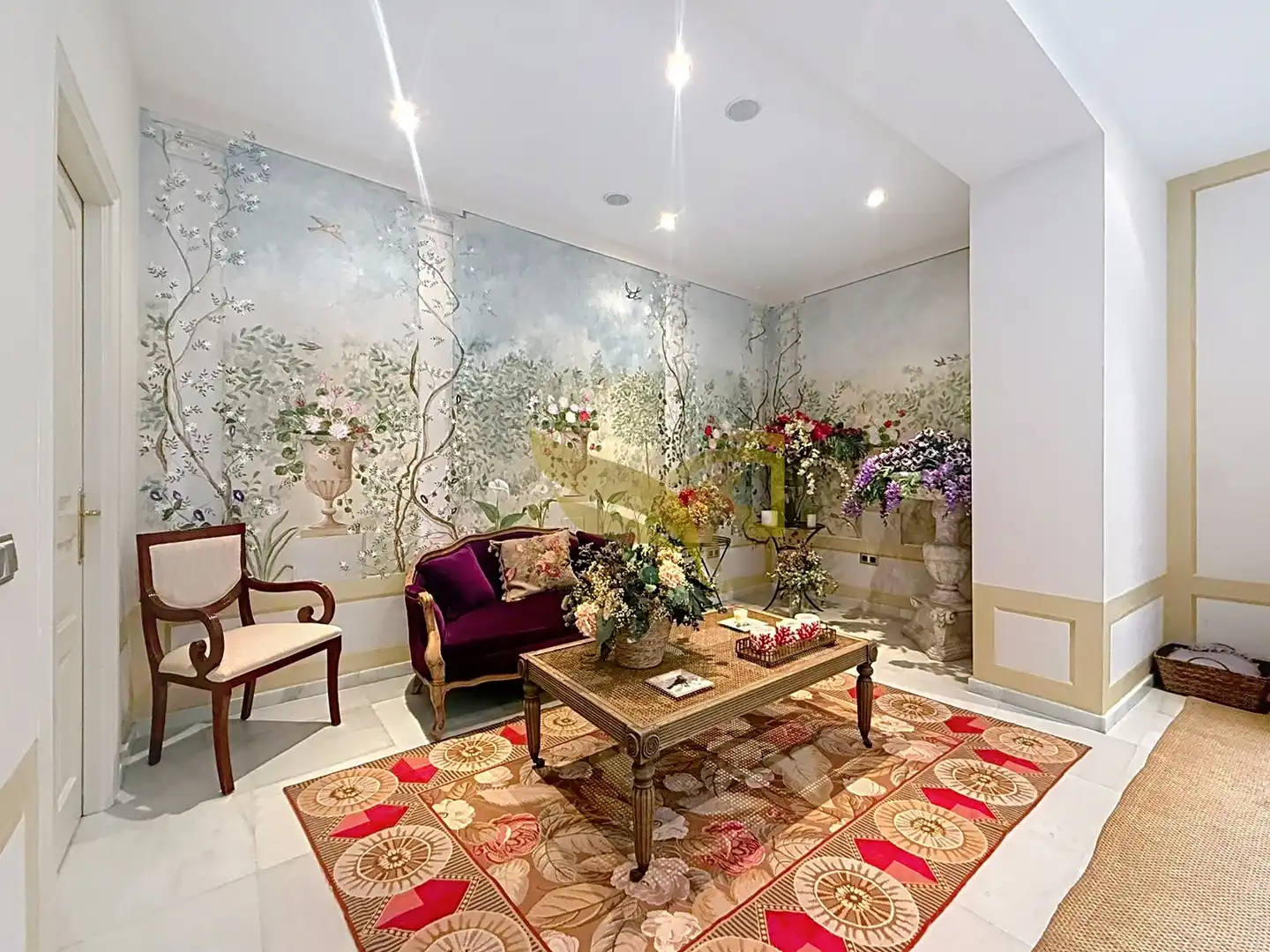 Wohnzimmer von Einfamilien-Reihenhaus zum Verkauf in Sevilla mit Klimaanlage, Heizung und Privatgarten