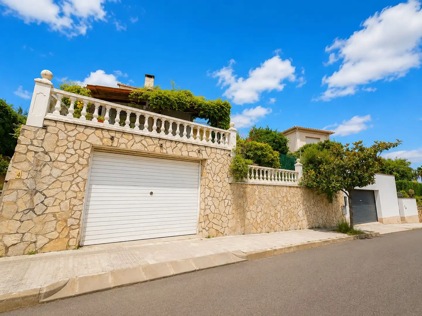 Vista exterior de Casa o chalet en venta en Arenys de Mar con Aire acondicionado, Calefacción y Jardín privado