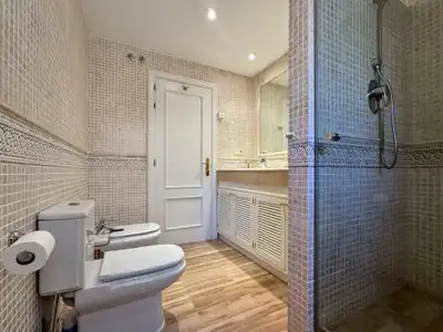 Bathroom of Apartments for sale in Marbella  with Air Conditioner, Heating and Terrace