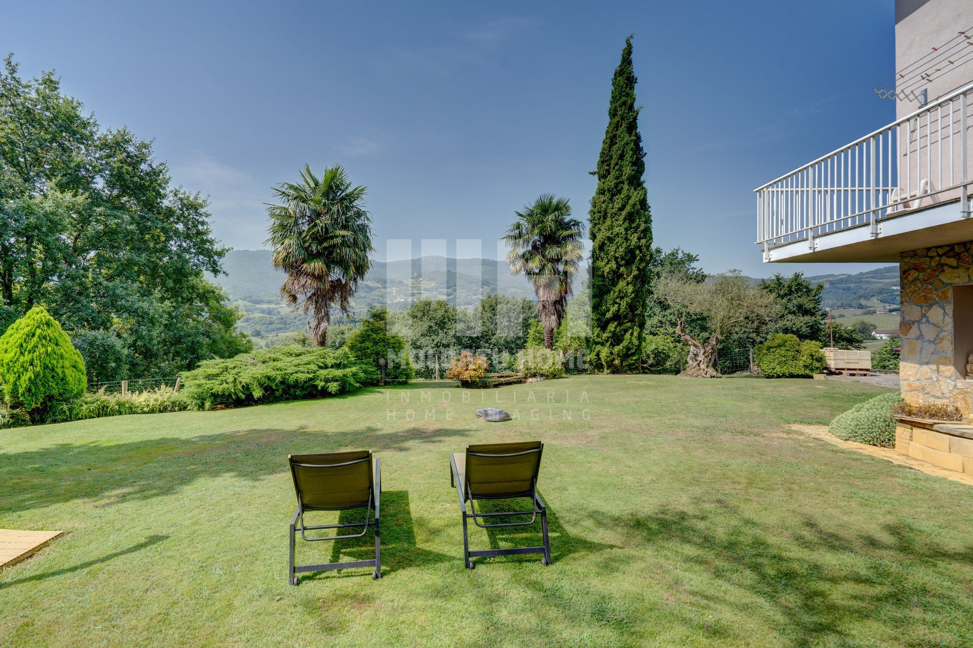 Jardí de Casa o xalet en venda en Zizurkil amb Aire condicionat, Calefacció i Jardí privat