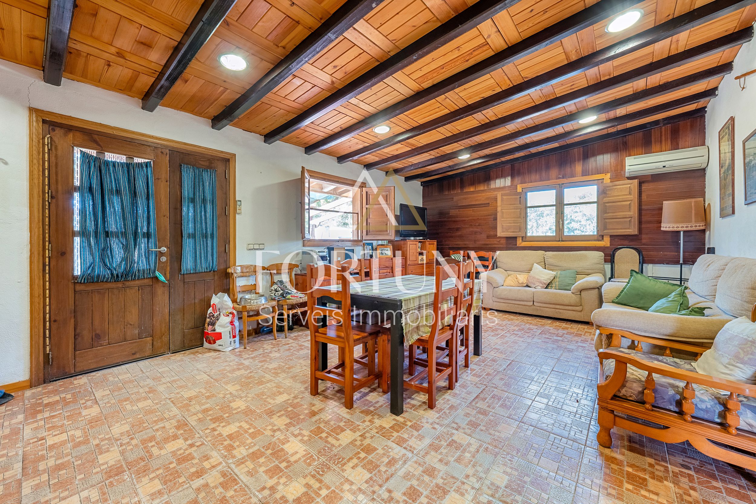 Vista exterior de Casa o xalet en venda en Riudoms amb Aire condicionat, Jardí privat i Parquet