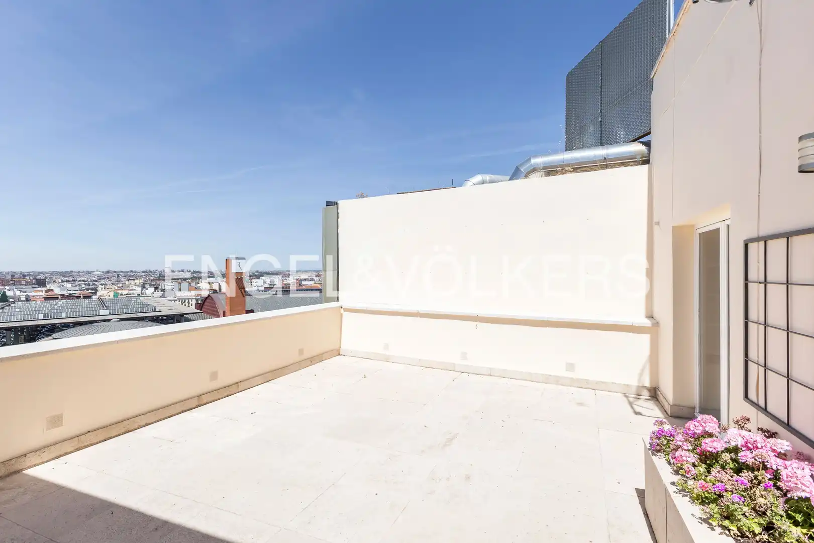 Terrassa de Àtic de lloguer en Madrid amb Aire condicionat, Calefacció i Parquet