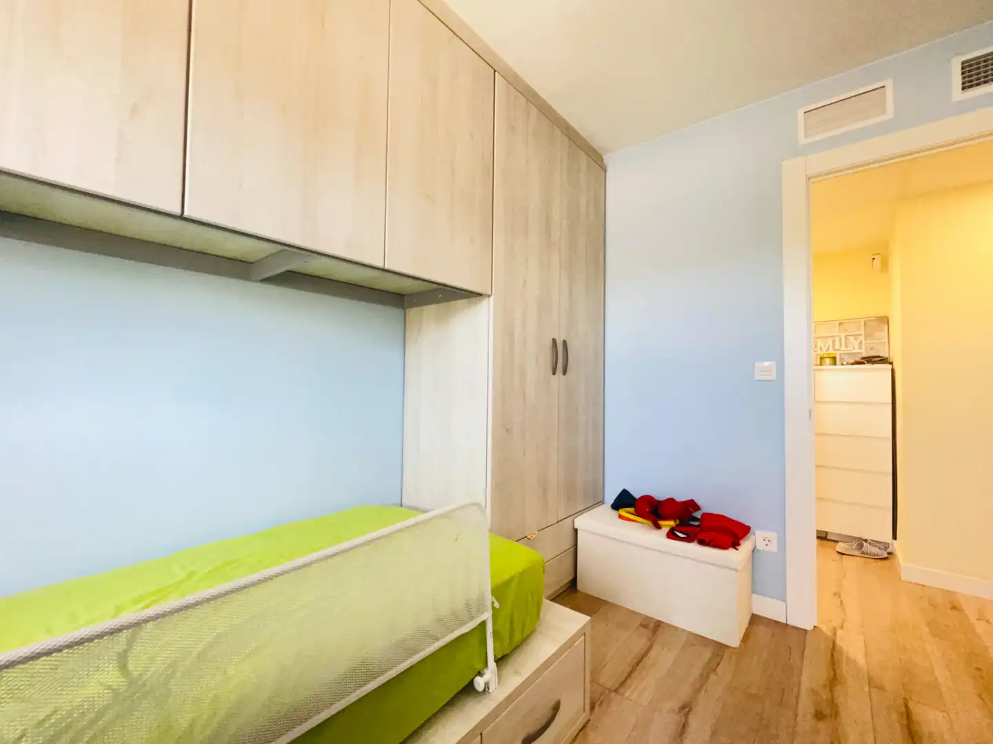 Bedroom of Flat for sale in Cadrete  with Air Conditioner, Heating and Private garden