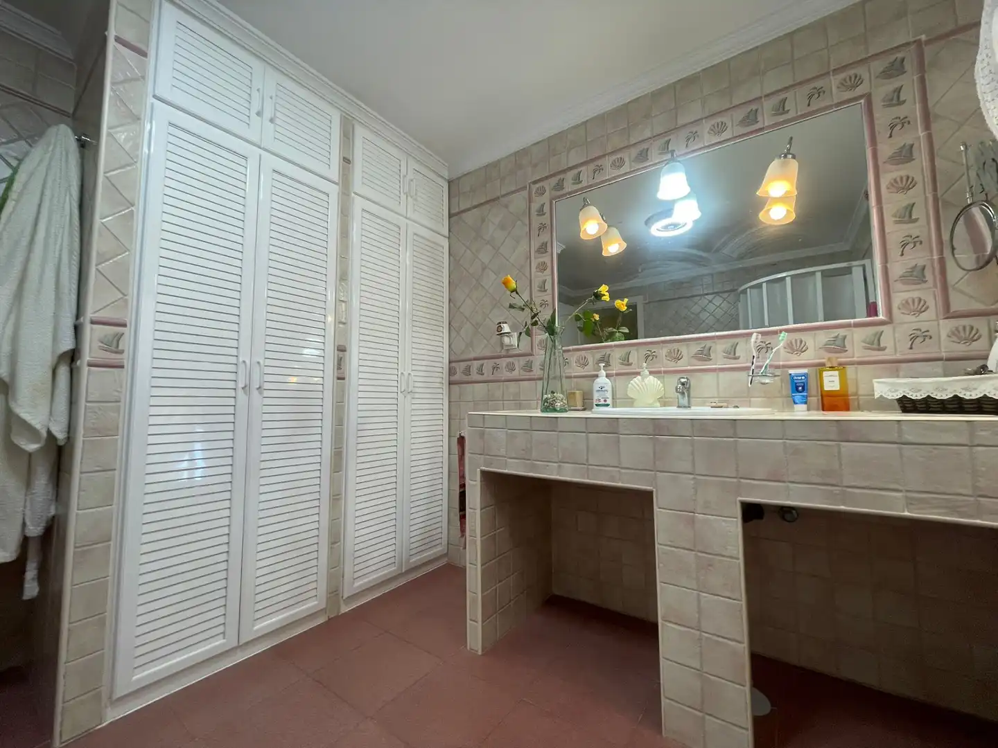 Bathroom of Houses for sale in Chiclana de la Frontera  with Private garden, Swimming Pool and Furnished