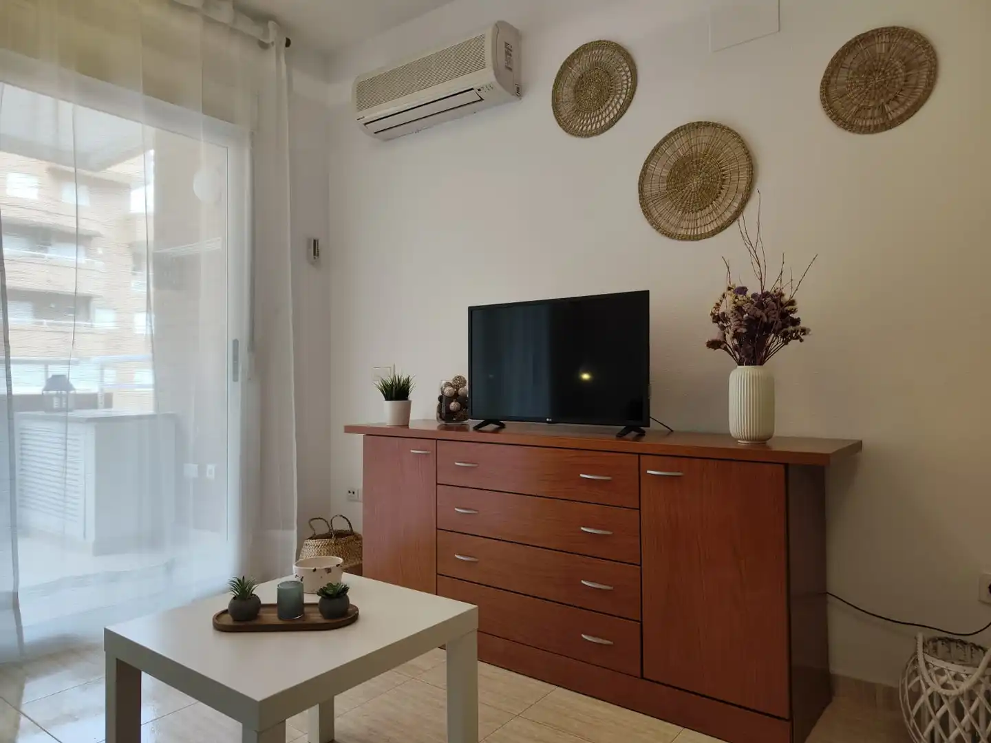 Sala de estar de Apartamento de alquiler en Oropesa del Mar / Orpesa con Aire acondicionado, Terraza y Amueblado