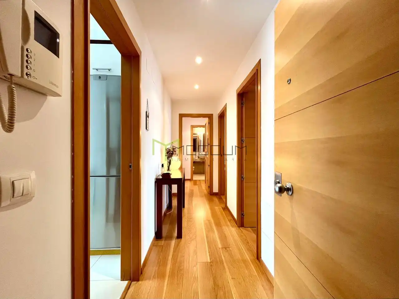 Flat with terrace to rent in Plaza de Pascual Veiga