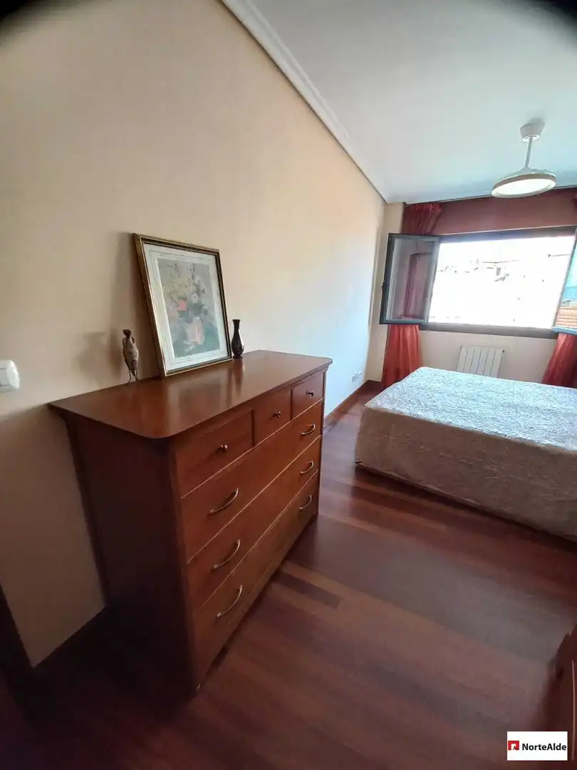 Habitación de Piso en venta en Barakaldo  con Calefacción, Trastero y Balcón