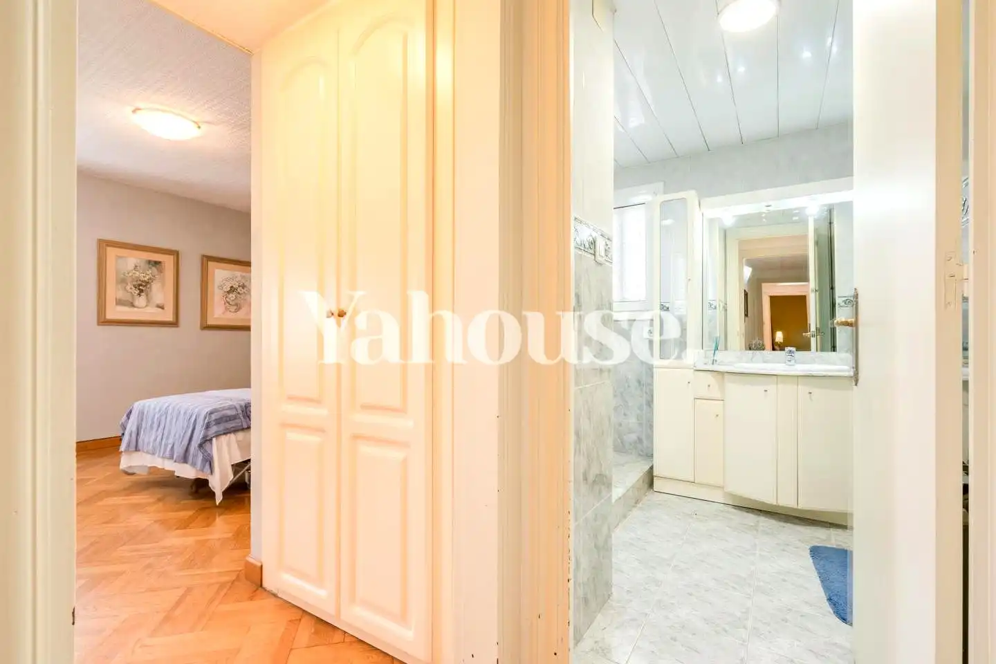 Baño de Planta baja en venta en Barcelona con Aire acondicionado, Calefacción y Jardín privado