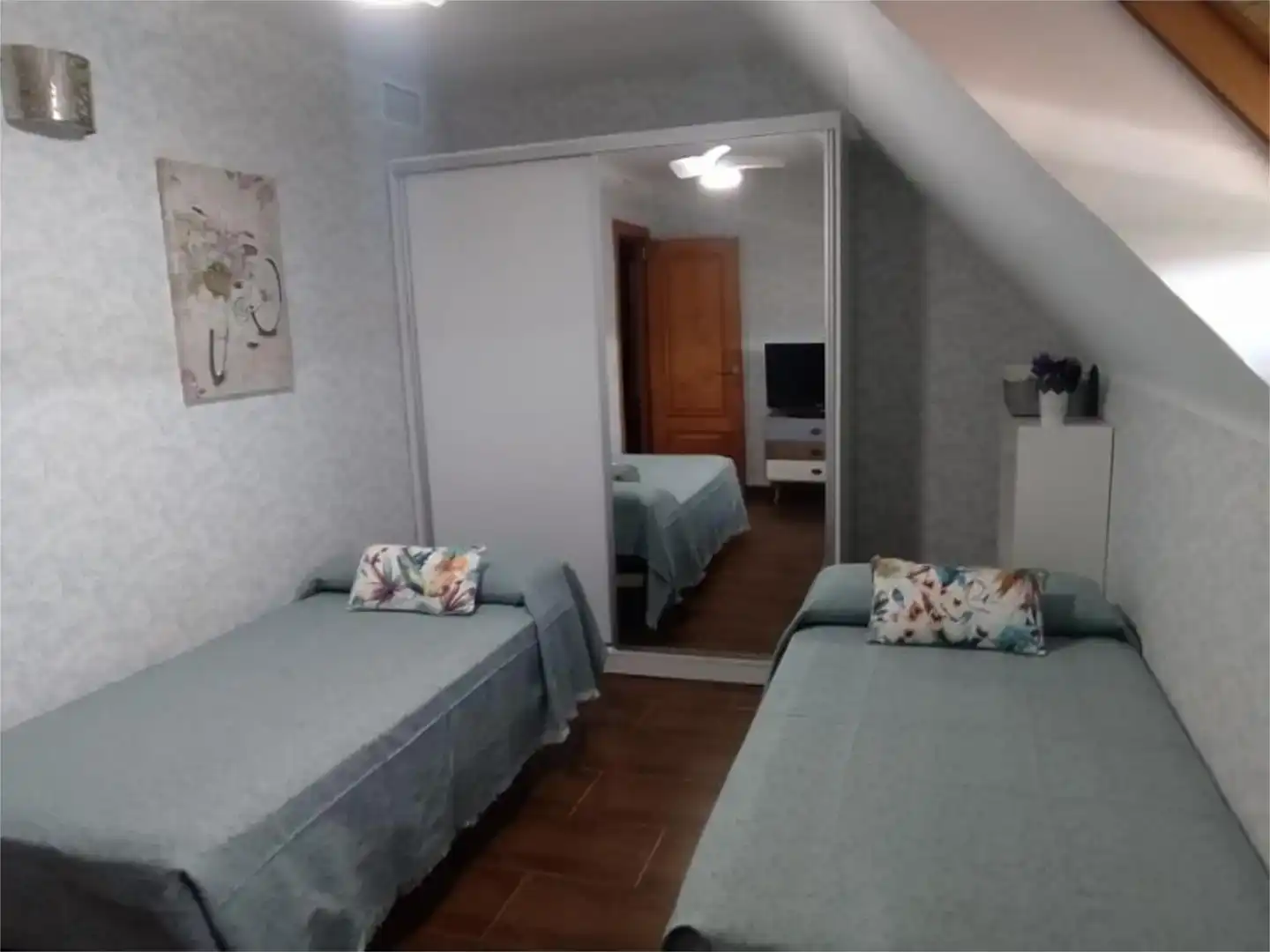 Schlafzimmer von Dachboden zum Verkauf in  Melilla Capital mit Klimaanlage und Schwimmbad