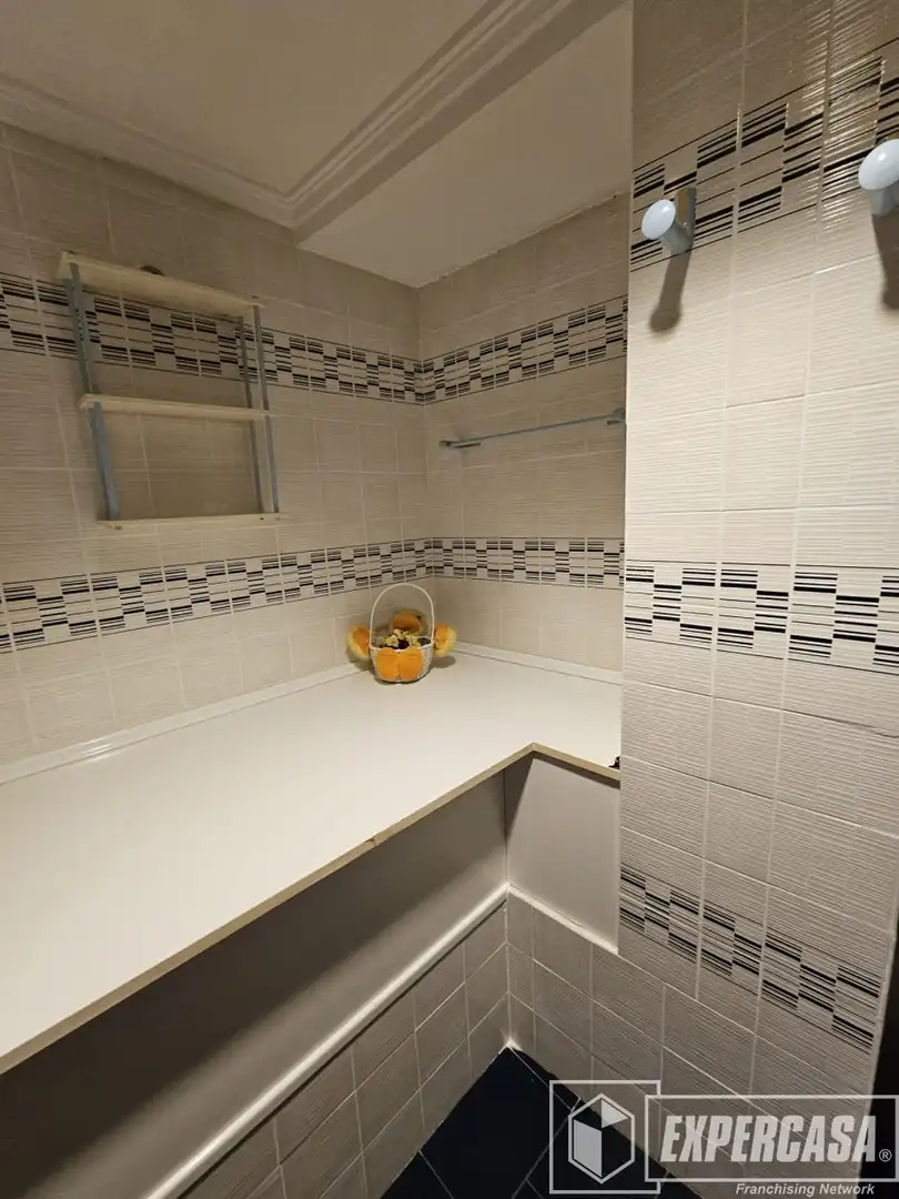 Baño de Apartamento en venta en Silla con Aire acondicionado, Terraza y Amueblado