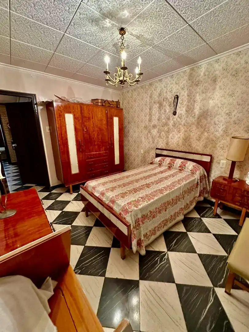 Habitación de Edificio en venta en Elda