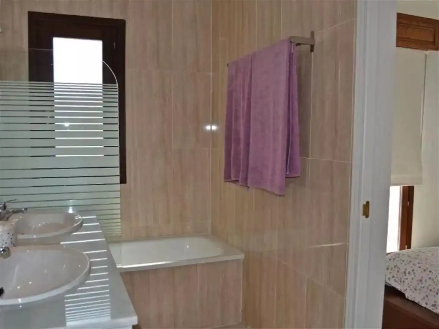 Bany de Casa adosada en venda en Manilva amb Aire condicionat, Piscina i Balcó