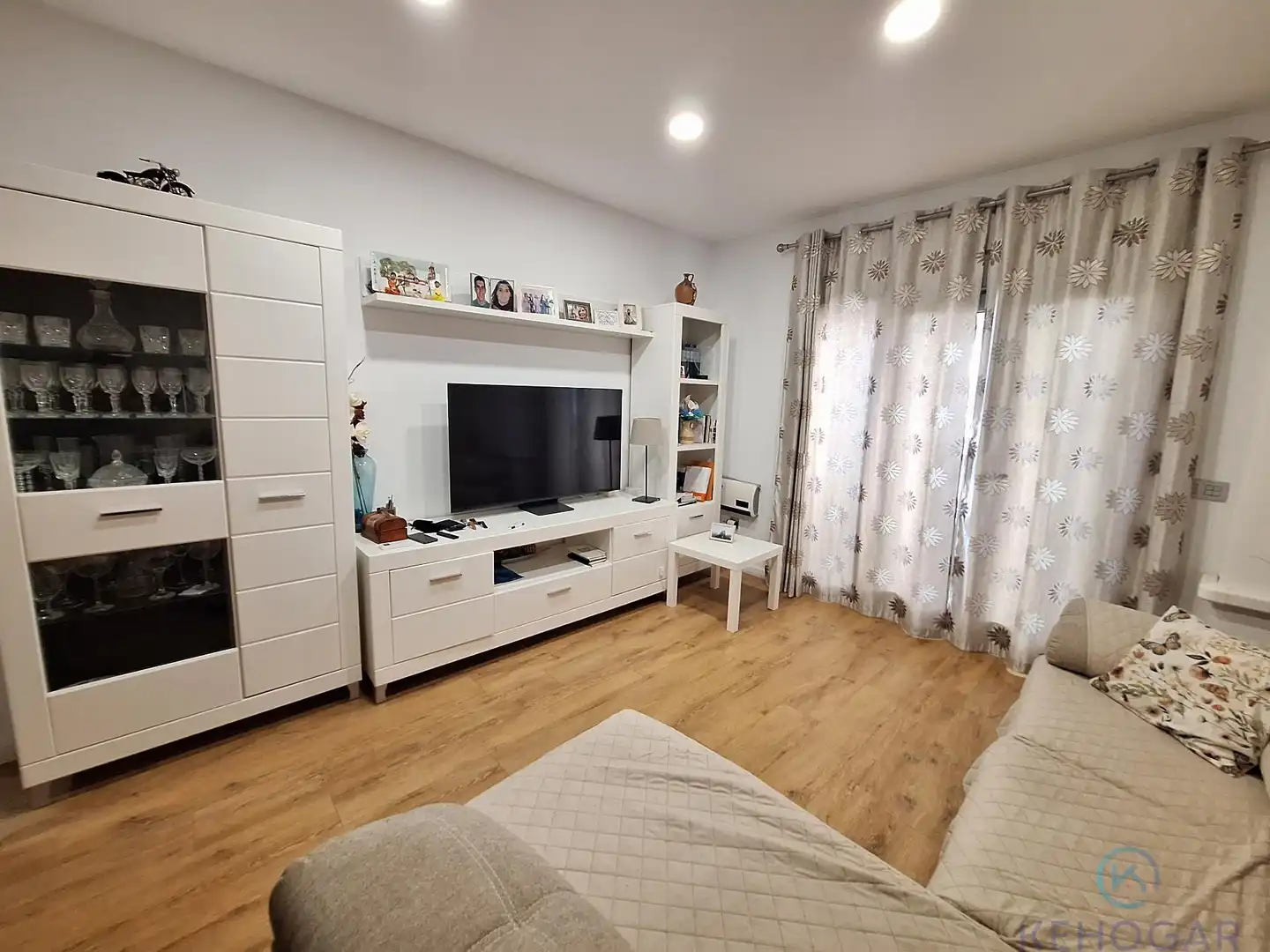 Piso con piscina en venta en Entrenúcleos, imagen 11