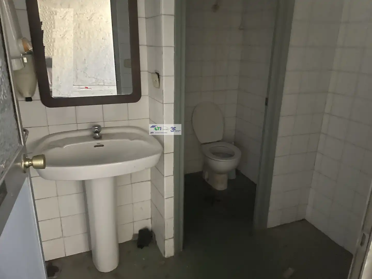 Fabrikhallen zum Verkauf in AVD. SAN JUAN DE LA PEÑA, Arrabal