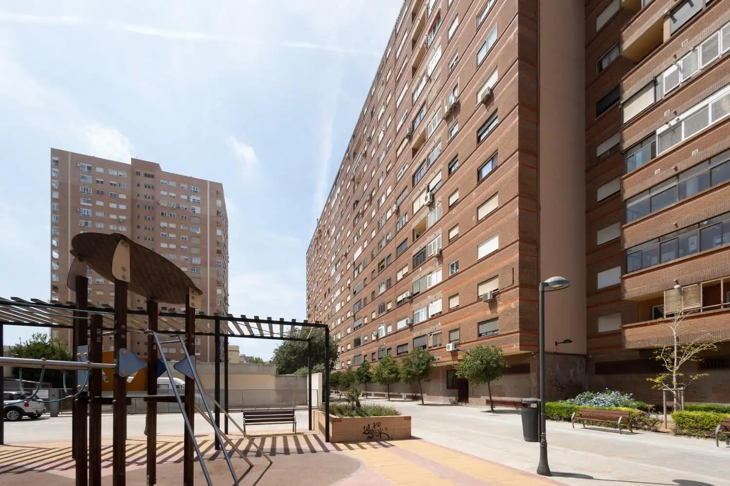 Vista exterior de Pis per a compartir en Valencia amb Aire condicionat, Calefacció i Balcó