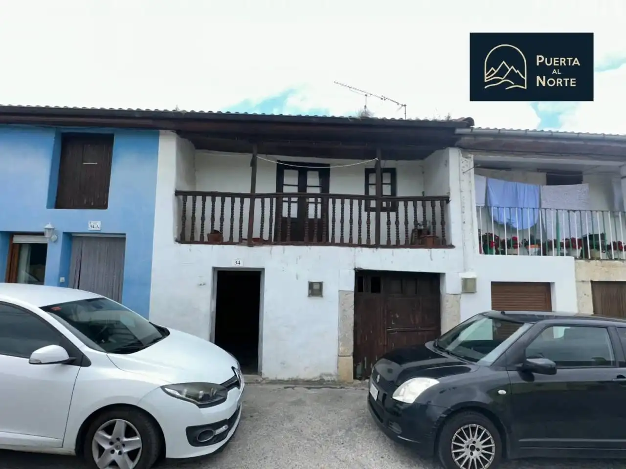 Vista exterior de Casa adosada en venda en Arnuero amb Jardí privat i Terrassa
