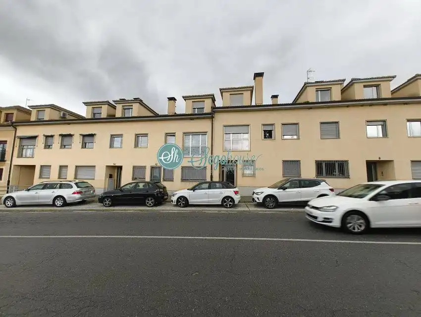 Piso en venta en Torrecaballeros