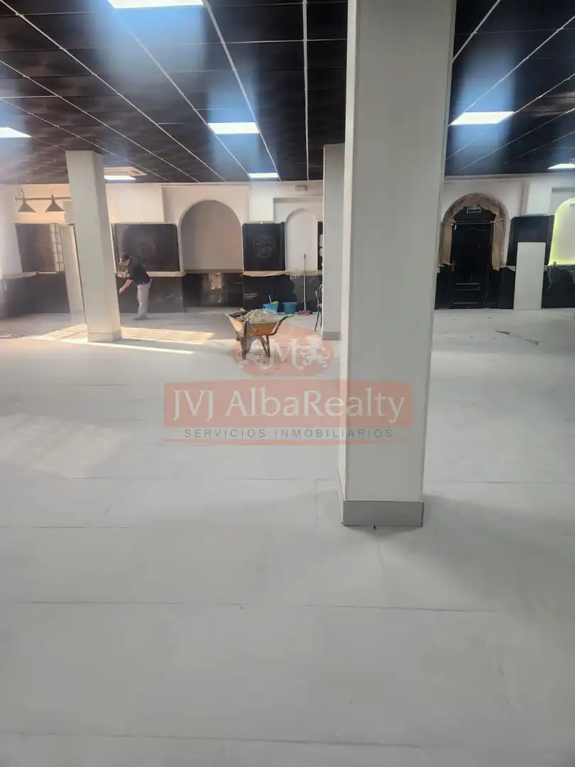 Edificio en venta en El Provencio  