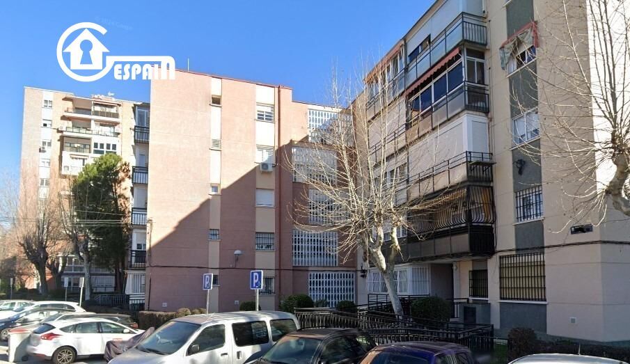Vista exterior de Pis en venda en  Madrid Capital amb Aire condicionat, Calefacció i Terrassa