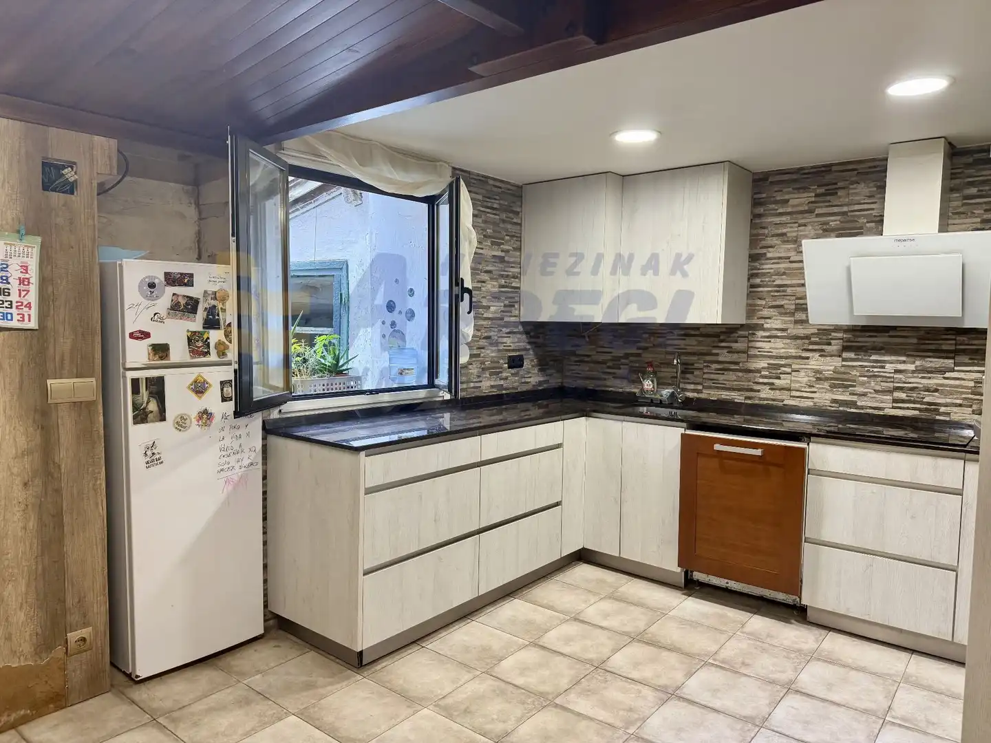 Cocina de Piso en venta en Eibar con Calefacción y Trastero