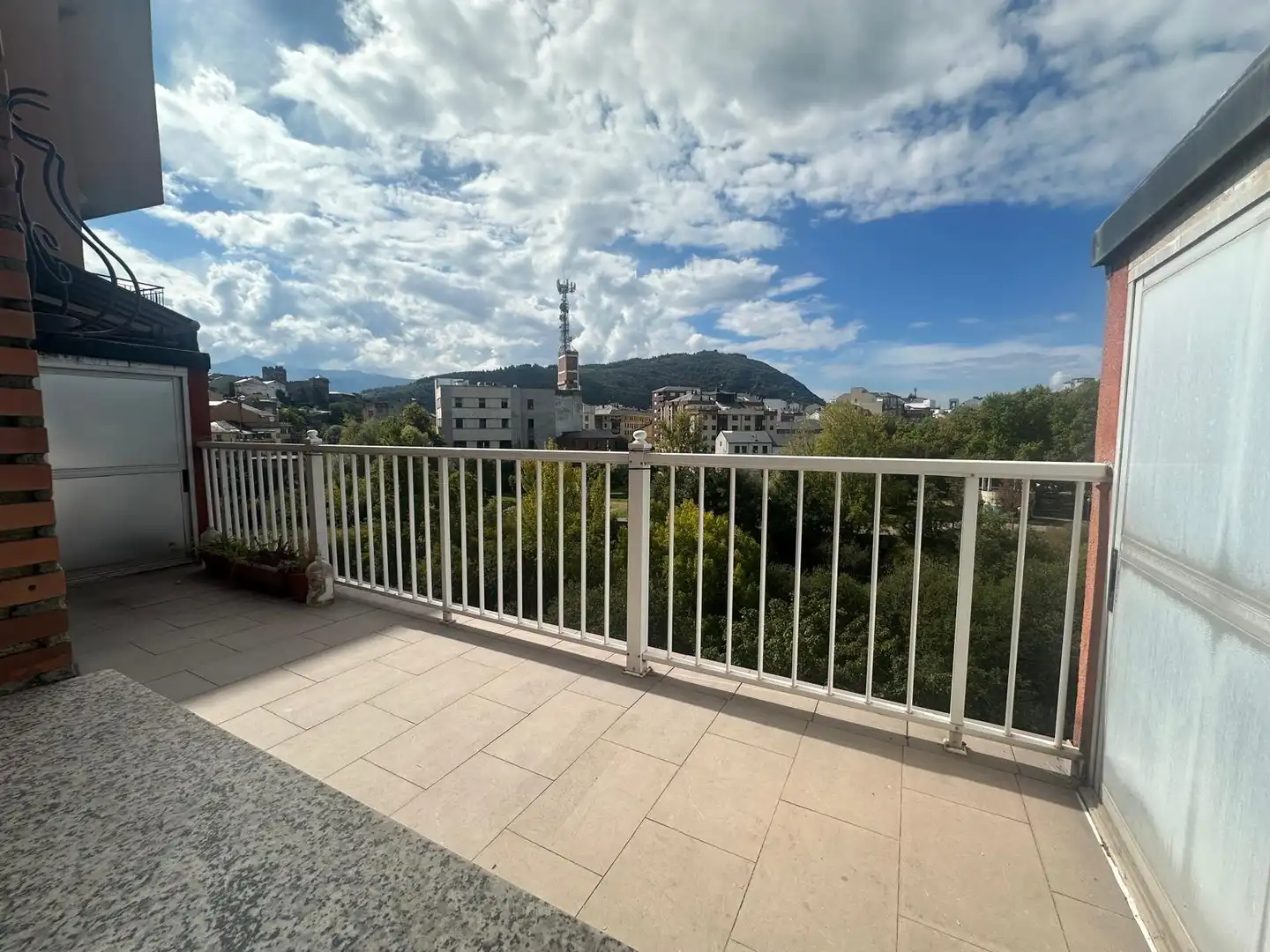 Flat with lift for sale in Zona Alta, imagen 2