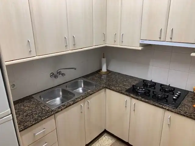 Cuina de Apartament de lloguer en Cádiz amb Calefacció, Terrassa i Moblat