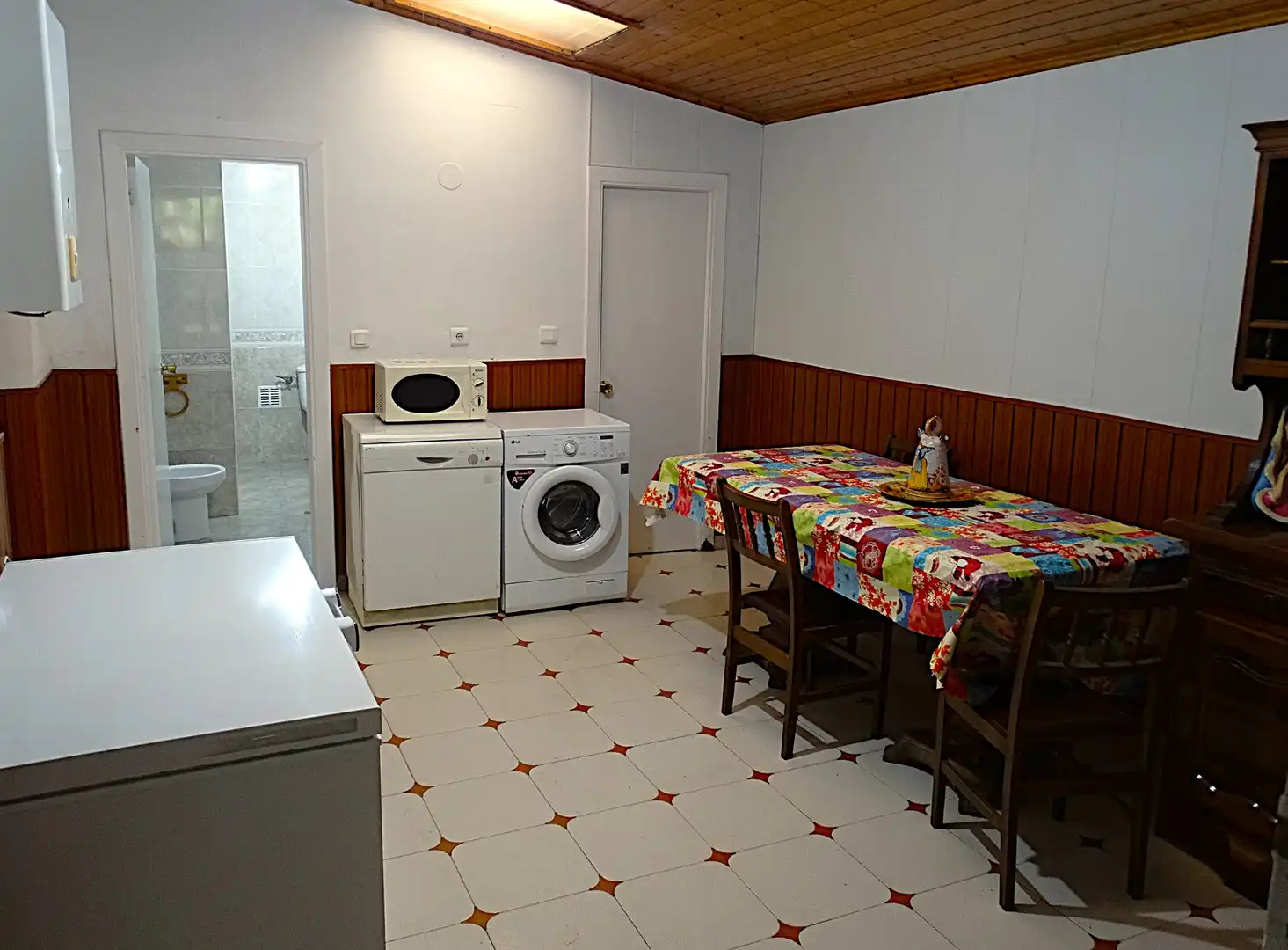Cuina de Finca rústica en venda en Narón amb Calefacció, Jardí privat i Parquet