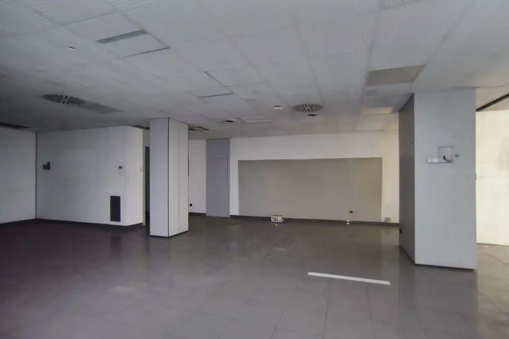 Local comercial en venda a Av Roma, imagen 6