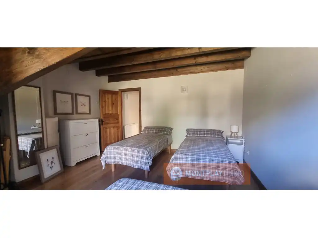 Habitación de Casa adosada en venta en Naut Aran