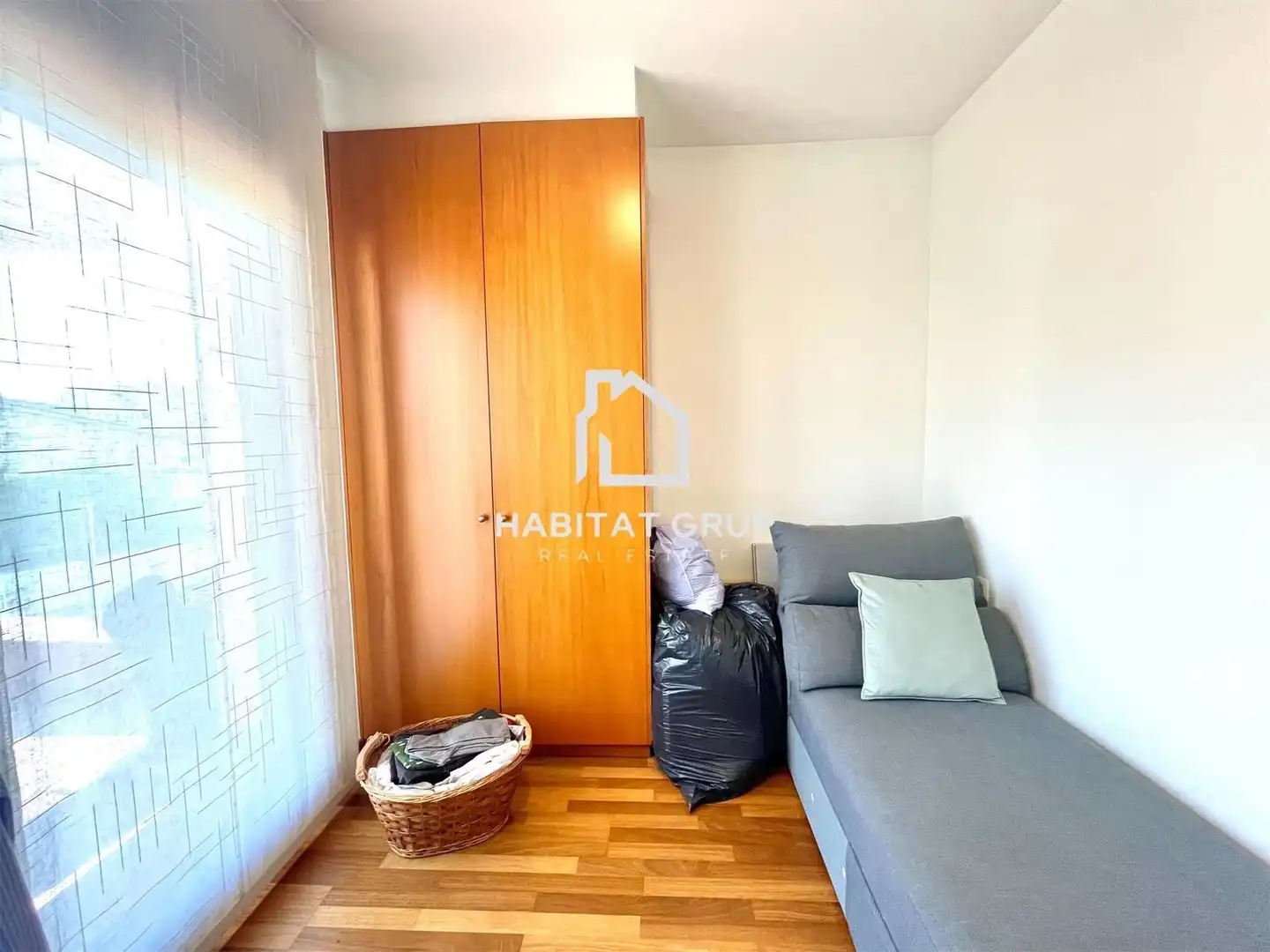 Habitación de Casa o chalet en venta en Medinyà con Aire acondicionado, Calefacción y Jardín privado