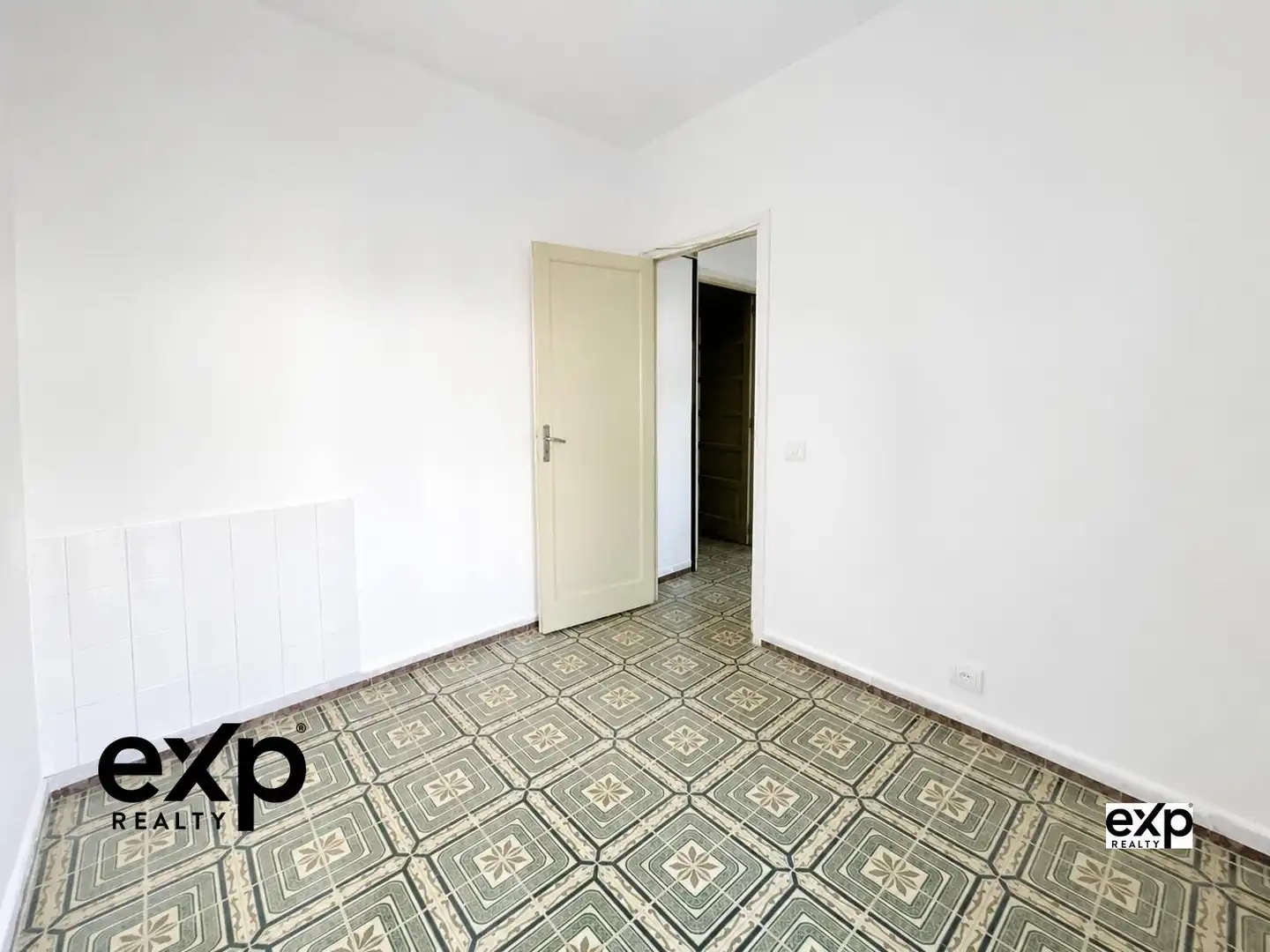 Habitación de Piso en venta en Valencia con Alarma
