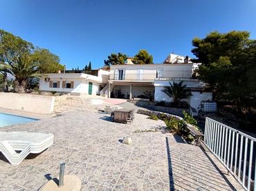 Villa avec piscine à vendre à Villamontes - Boqueres