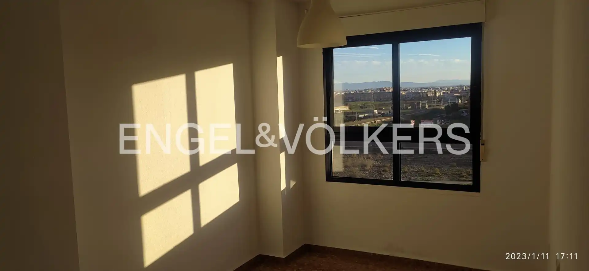 Schlafzimmer von Wohnung zur Miete in Valencia mit Klimaanlage, Heizung und Privatgarten