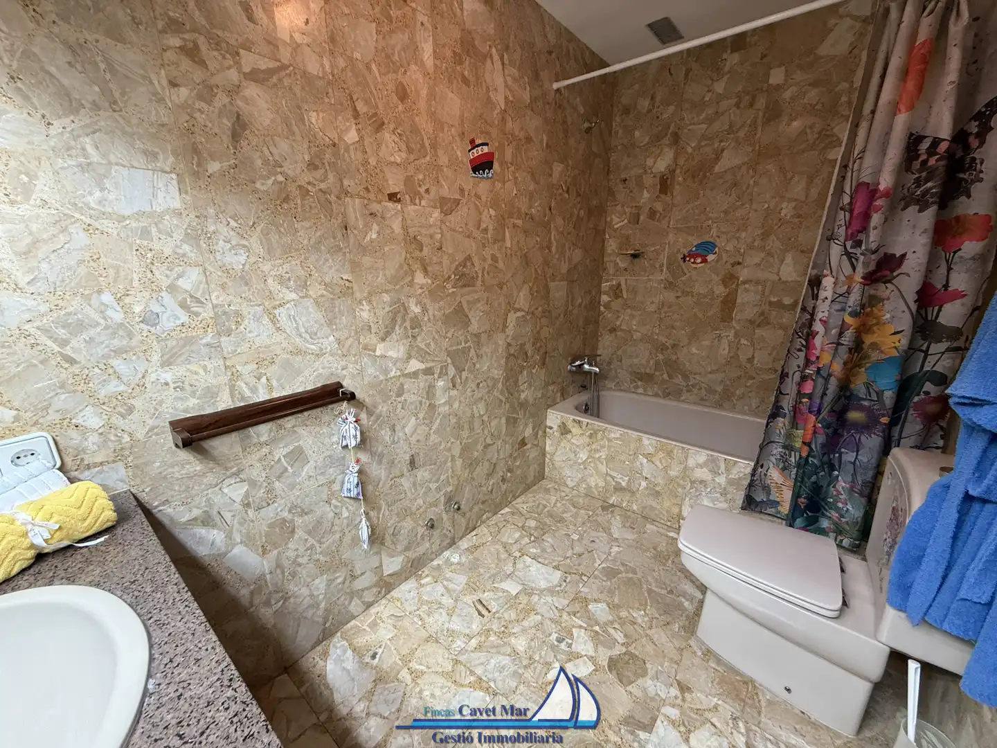 Baño de Casa adosada en venta en Cambrils con Aire acondicionado, Calefacción y Jardín privado