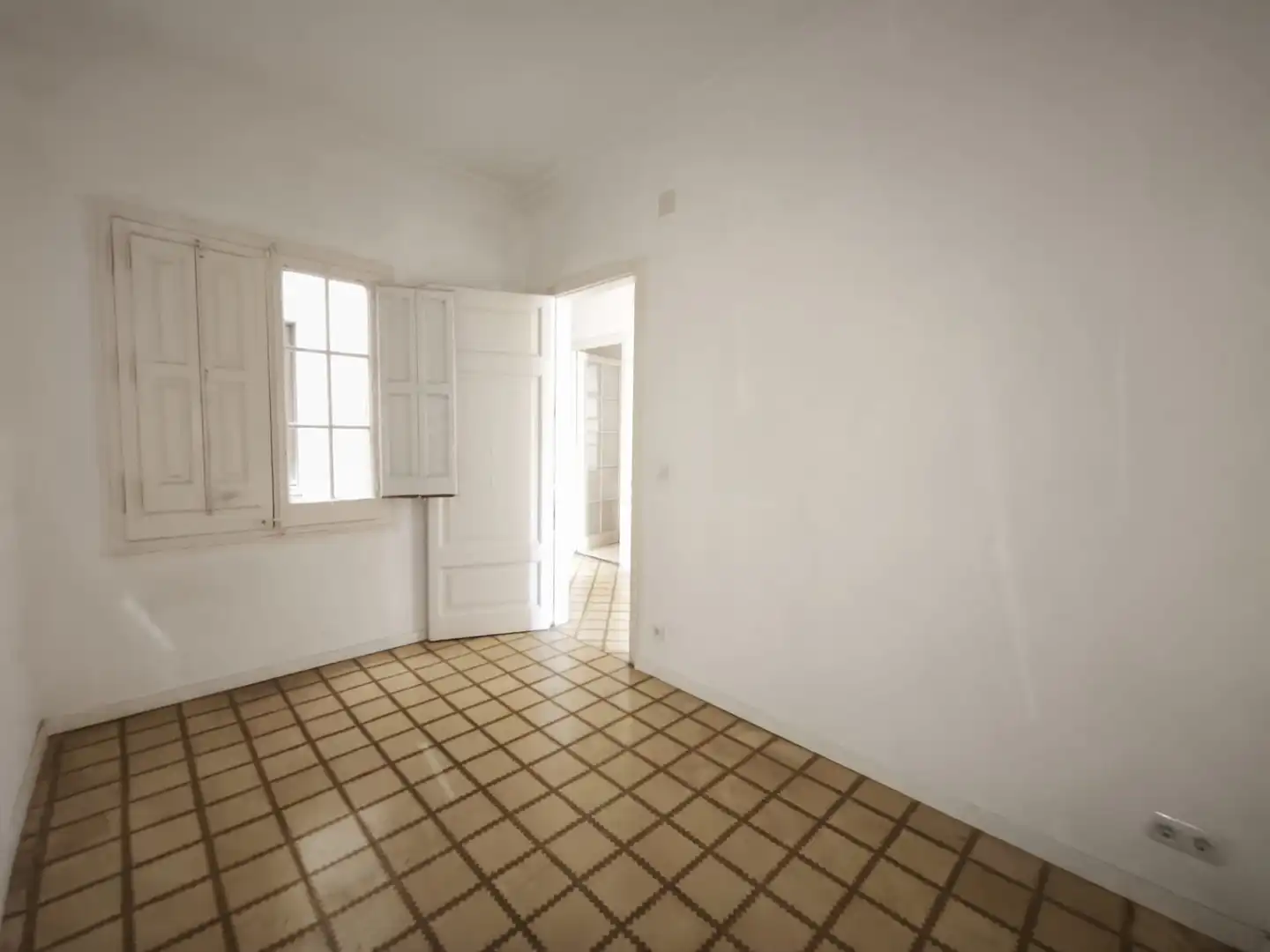 Piso de alquiler en Barcelona con Aire acondicionado, Horno y Balcón