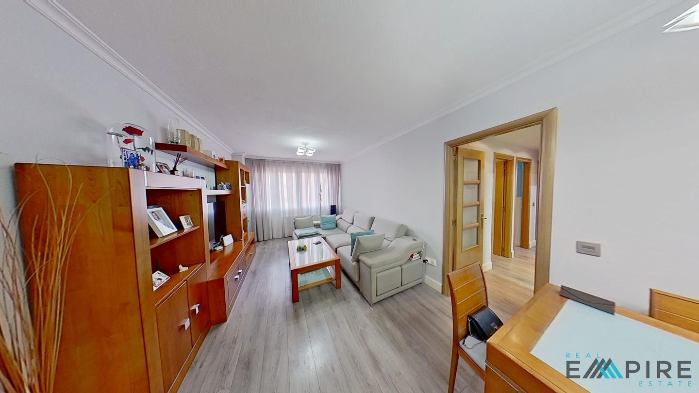 Living room of Flat for sale in Parla  with Heating, Private garden and Storage room