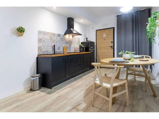 Piso en Venta en Plaza Josep Ciurana en El Baix Guinardó